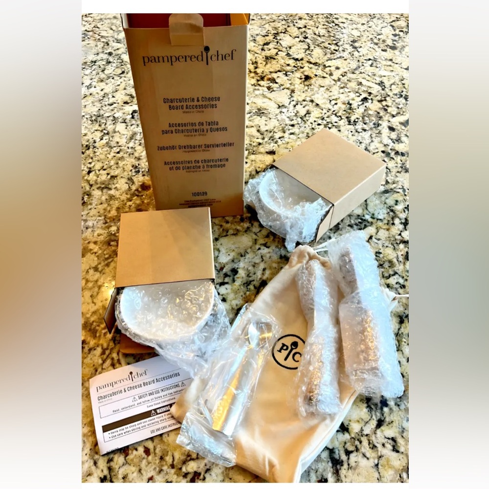 NWT (in box) PAMPERED CHEF- charcuterie and cheese board accessories